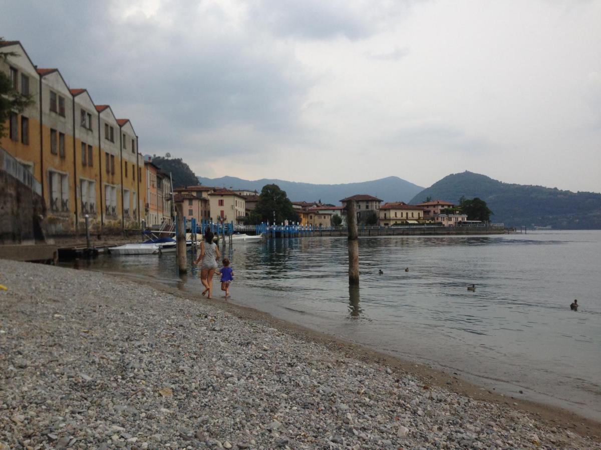 Dependance In Riva Al Lago Primo Piano Marone Exterior foto